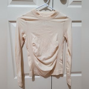 Athleta cream longsleeve top. Size XS